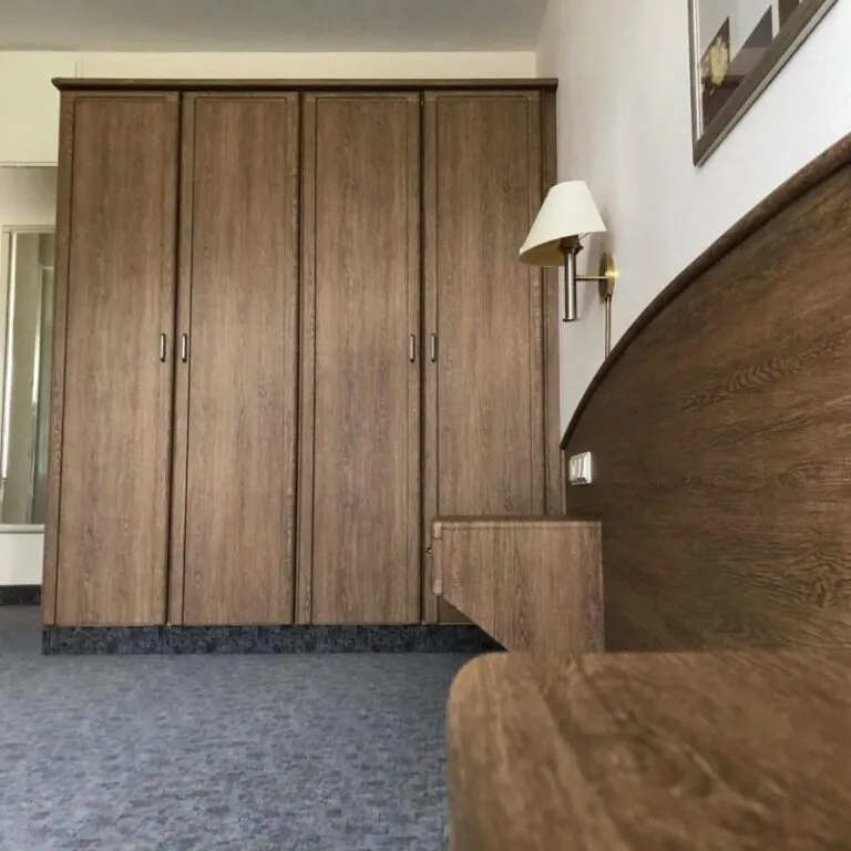 imgi 133 Moebelfolierung Wuerzburg db Living 27 800x800 1